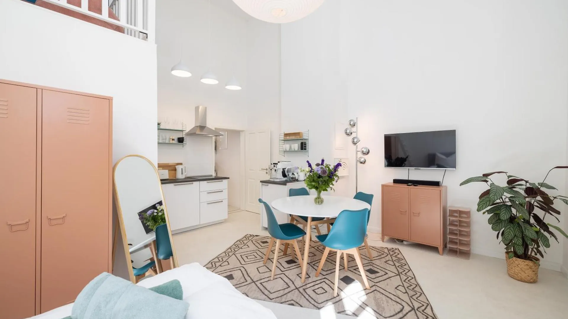Apartment Great 2-Room Loft With 2 Bathrooms And 2 Kitchen Berlin Germany